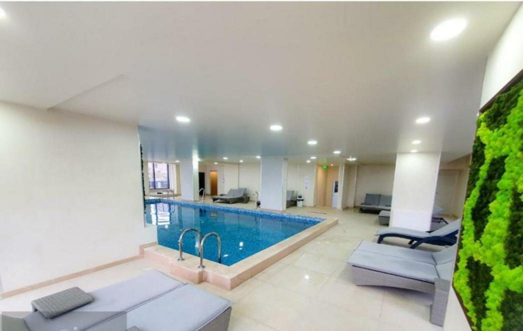 Alezzi Beach Vibe Family Studio With Spa Piscina Interioara Incalzita Sauna Jacuzzi Gym Navodari Exterior photo